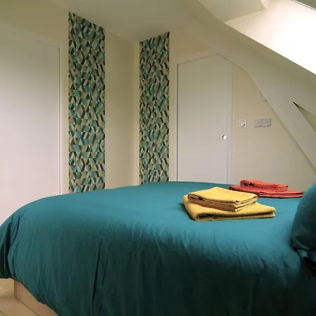 Le Bateau Bleu Avec Vue Sur