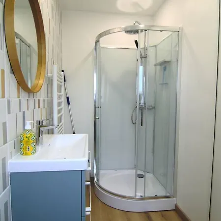 Le Bateau Bleu Avec Vue Sur 아파트